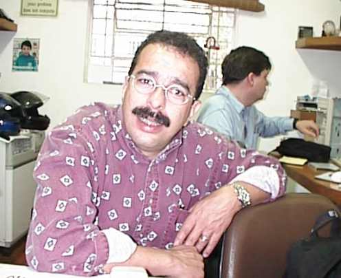 dark.jpg (36173 bytes)